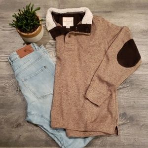 Vintage sweater with courderoy patches